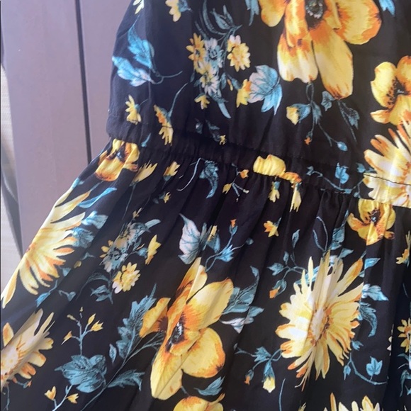 NWT Torrid Black & Yellow 🌺 Floral Dress - Picture 12 of 16